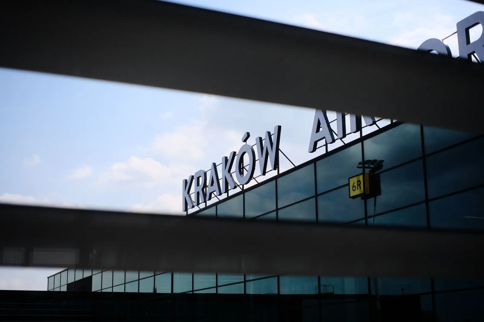 Kraków Airport to City Centre (2026): Taxi vs Transfer
