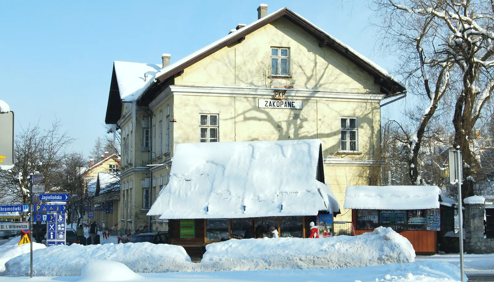 How to Get from Kraków to Zakopane: Day Trip, Transfer, Bus, Train