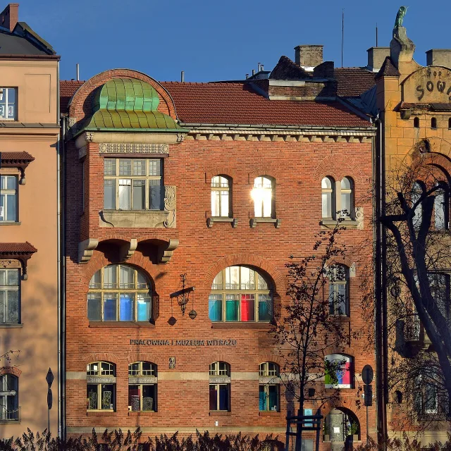Stained Glass Museum in Krakow: studio tours and hours